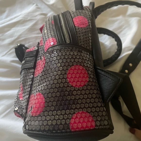 Disney Sequin Black and Pink Loungefly BackPack - Picture 4 of 4